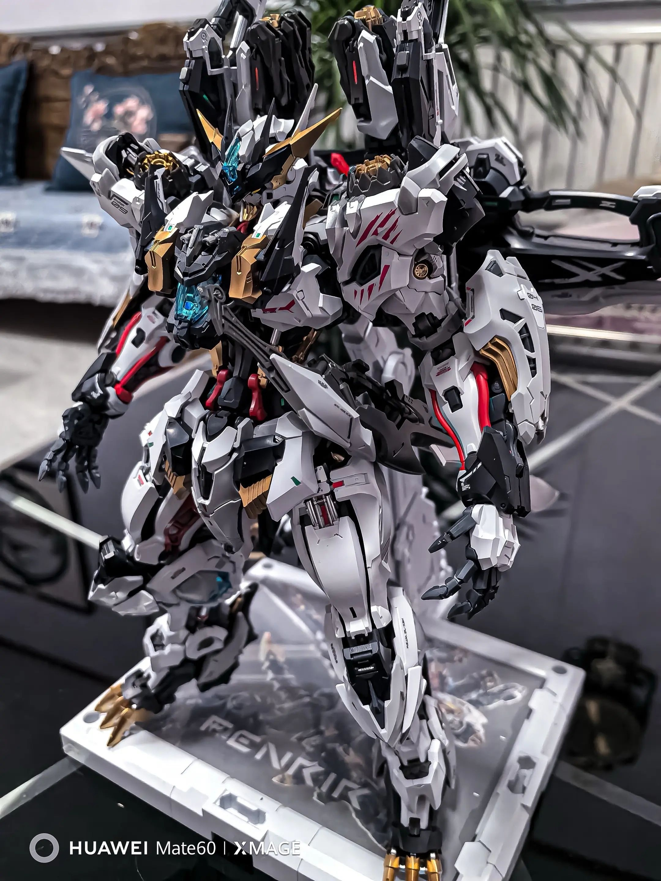 Model Kit Hemoxian - In Era+ Infinite Series Fenrir 1/72