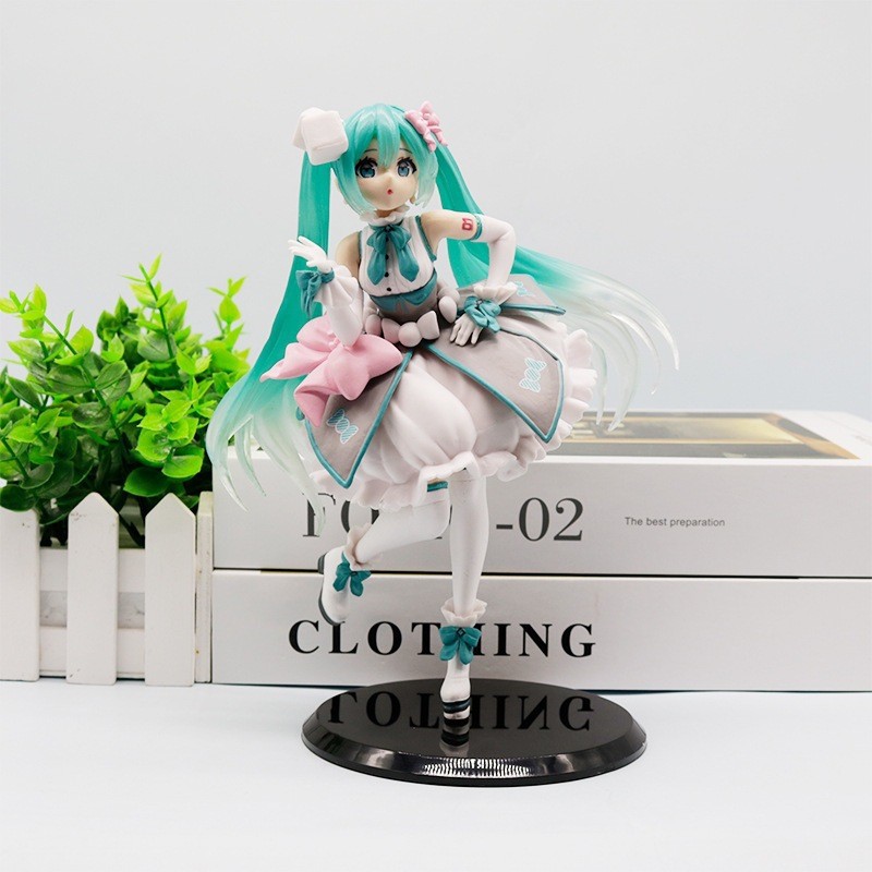 Miku Hatsune Vocaloid Figure K - مراجعة Model Kit Hatsune Miku وسعره