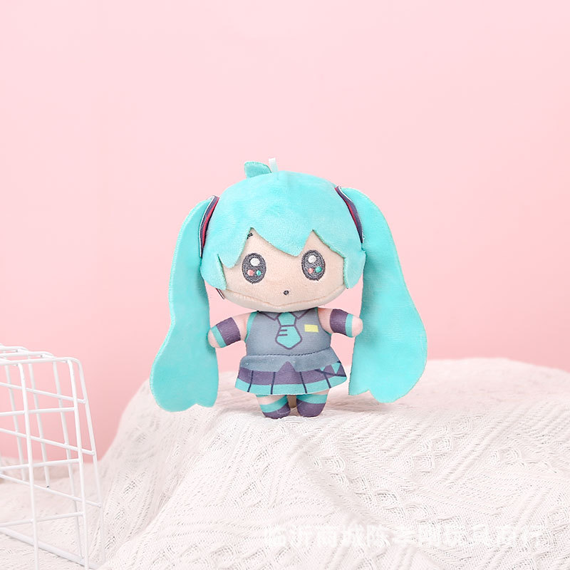 Hatsune Miku Anime Cartoon Plu - مراجعة Model Kit Hatsune Miku وسعره