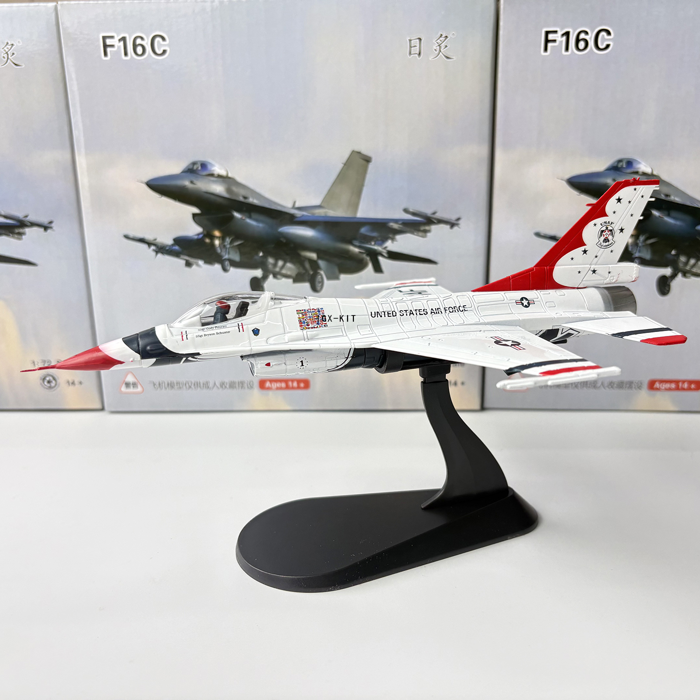 1/72 Scale U.S. Air Force F-16 - مراجعة Model Kit F16 وسعره