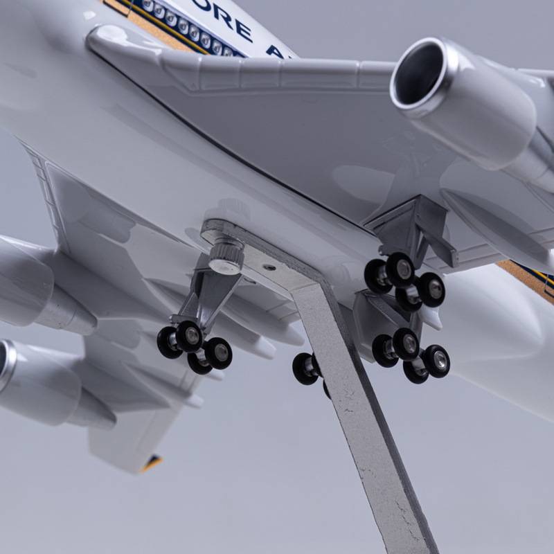 47cm Singapore B747 diecast re - مراجعة Model Kit Singapore وسعره