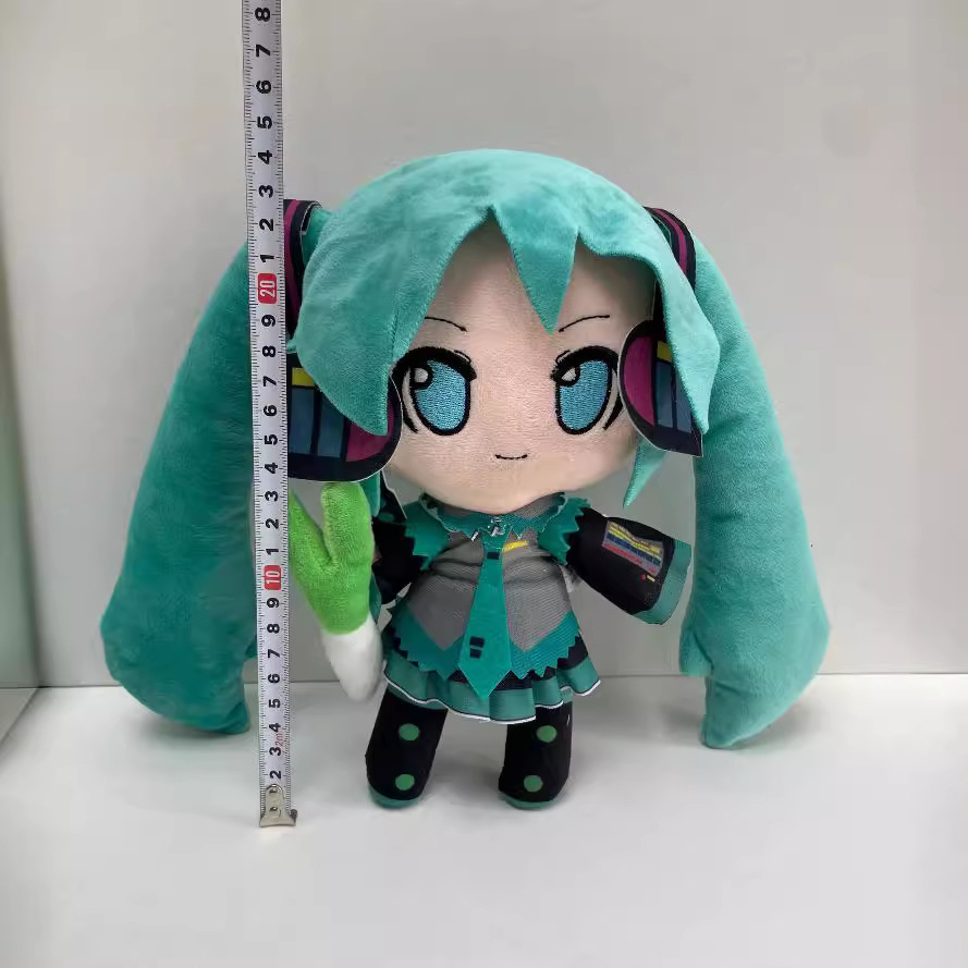 Hatsune Miku Plush Doll with L - مراجعة Model Kit Hatsune Miku وسعره