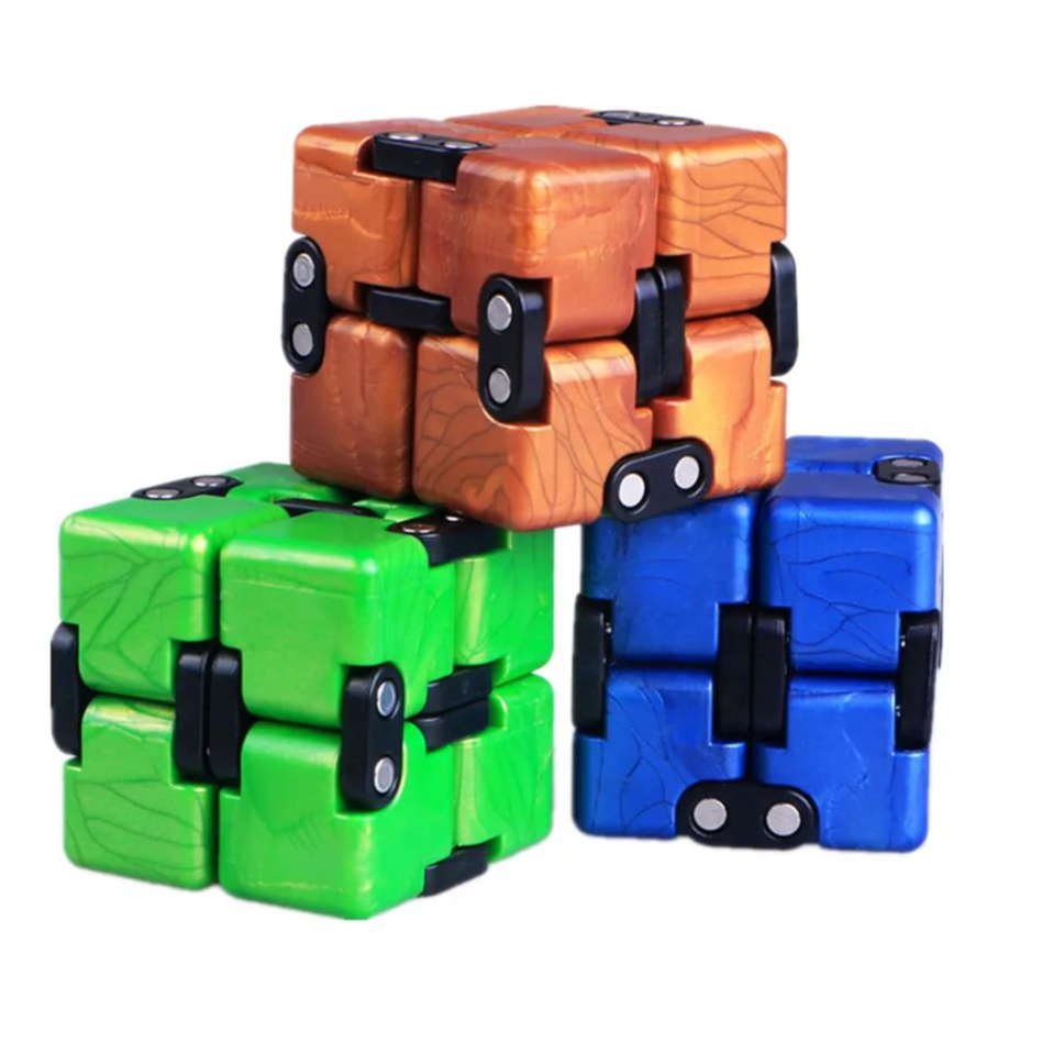 QiYi 2x2 Crazy Cube 2x2x2 Endl - مراجعة Model Kit Infinite Dimension وسعره