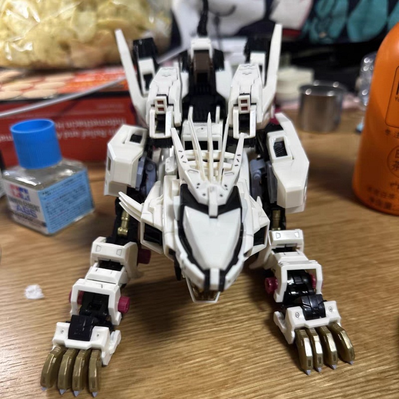 BT Building Blocks ZOIDS Robot - مراجعة Model Kit Medabots وسعره