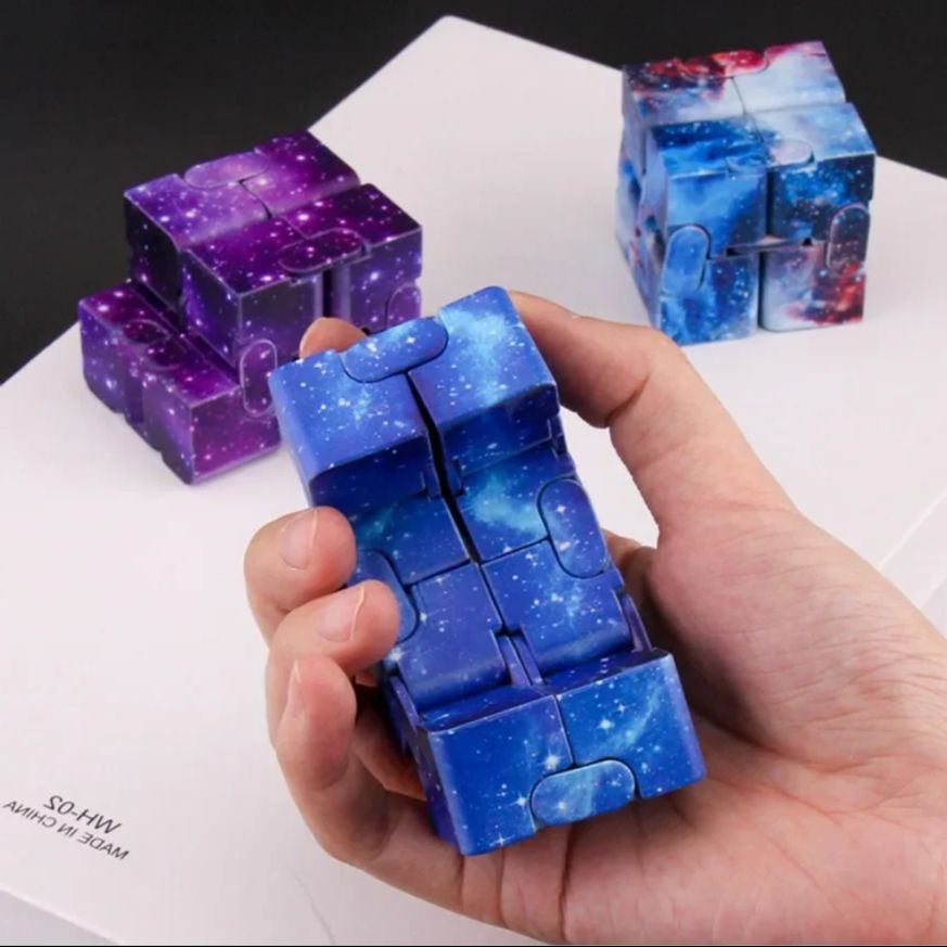 Infinite Flip Magic Cube Starr - مراجعة Model Kit Infinite Dimension وسعره